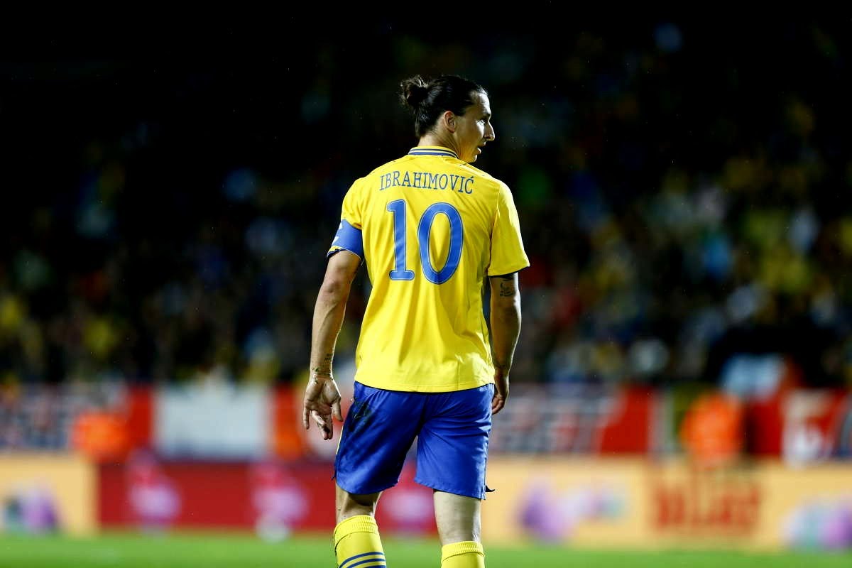 Zlatanilla loukkaantumishuolia MM-jatkokarsinnan alla – Katso jäätävä video siitä, mistä Ruotsi voi jäädä paitsi!