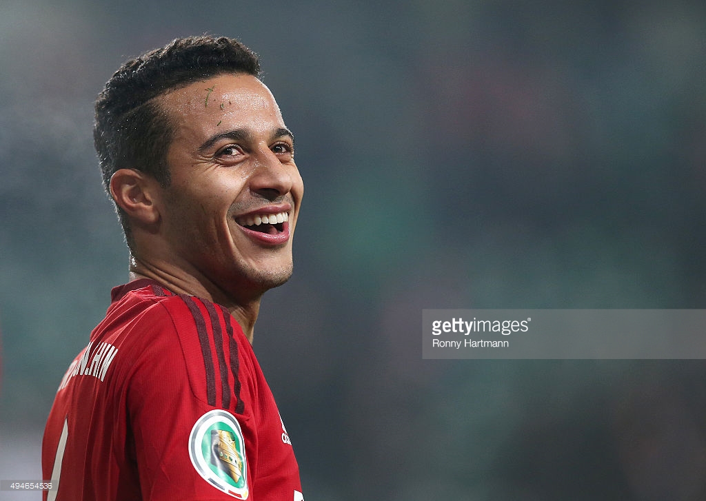 WOLFSBURG, GERMANY - OCTOBER 27: Thiago of Muenchen smiles during the DFB Cup second round match between VfL Wolfsburg and FC Bayern Muenchen at Volkswagen Arena on October 27, 2015 in Wolfsburg, Germany. (Photo by Ronny Hartmann/Bongarts/Getty Images) *** Local caption *** Thiago