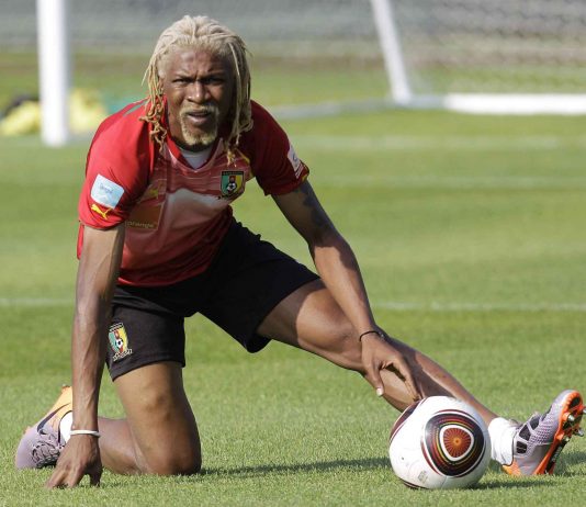 Kamerunin suurpelaaja Rigobert Song taistelee hengestään