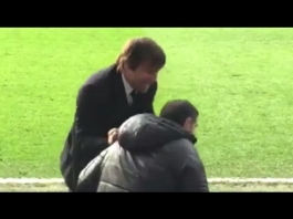 Video: Chelsean apuvalmentaja sai tuntea Conten tulisuuden kesken Arsenal-ottelun