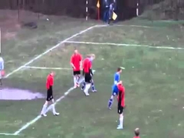 Video: Onko tässä hauskin oma maali ikinä? #vainharrastesarjajutut