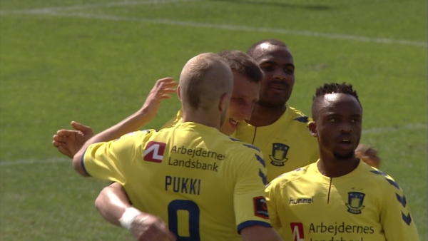 Video: Teemu Pukki liekeissä – upea maali harjoitusottelussa IFK Göteborgin verkkoon!
