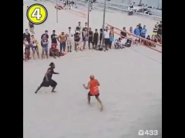 Video: Ronaldinho kävi rannalla pelailemassa footvolleyta ja yleisö sai nauttia hänen taidoistaan