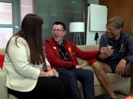 Video: Jürgen Klopp teki tämän erityisnuoren päivästä upean