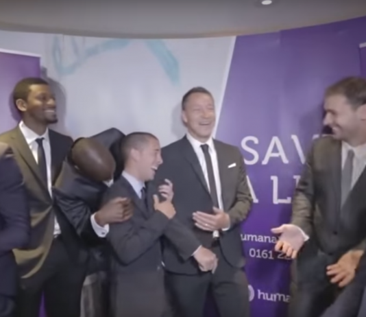 Video: Hazard hajoaa täysin Ivanovicin englannin kielen taidolle