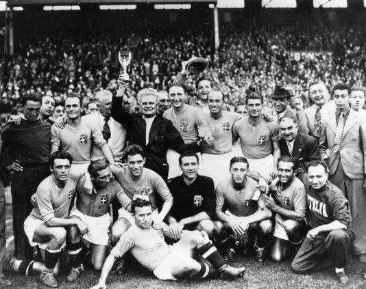 Ranskan MM-kisat 1938 – tyyntä myrskyn edellä mm-kisat puoliaika