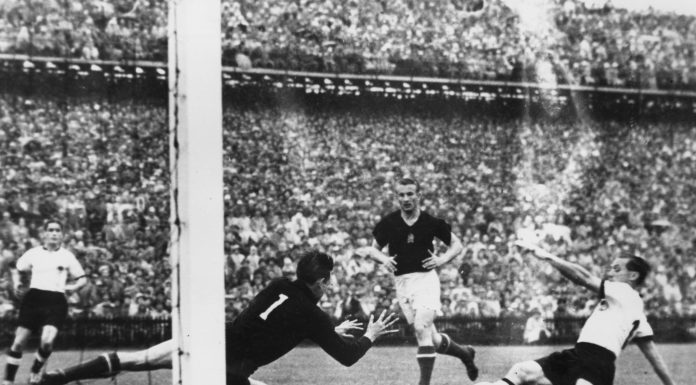 Sveitsin MM-kisat 1954 – kisahistorian väkivaltaisin ottelu Unkari–Brasilia Sveitsi 1954 Puoliaika