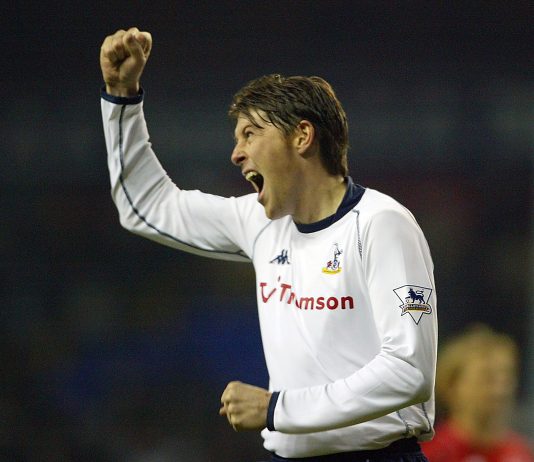 Video: Tottenham-legenda Darren Andertonin unelmamaali Leedsin verkkoon Tottenham Hotspur darren anderton puoliaika