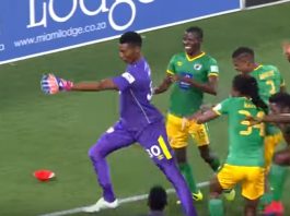 maalivahti saksipotkulla maalin tuuletus puoliaika