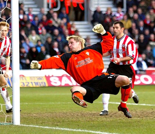 Southampton antti niemen triplatorjunta puoliaika