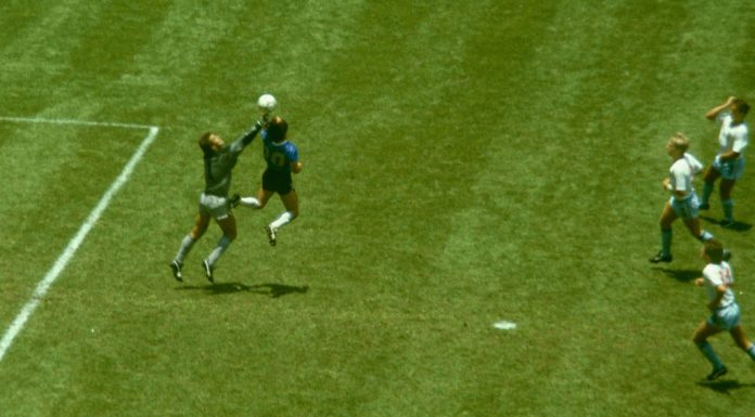 Diego Maradona jumalan käsi puoliaika