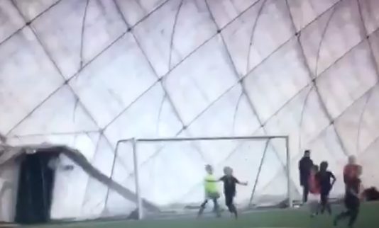 Video: KäPan junnupelaaja teki ronaldomaisen saksarimaalin ja tuuletuksen junnupelaaja puoliaika