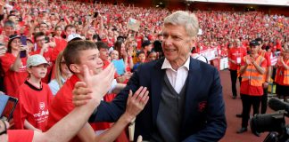 arsene wenger jäähyväiset emirates puoliaika