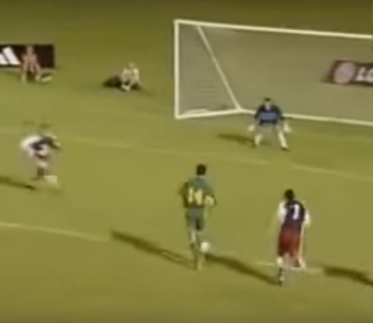Video: Australia voittaa Amerikan Samoan 31-0 MM-karsinnoissa vuonna 2001 kukistaa amerikan samoan puoliaika