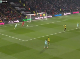 Video: Valioliiga-veskarilta uskomaton munaus – Arsenal rankaisi armotta