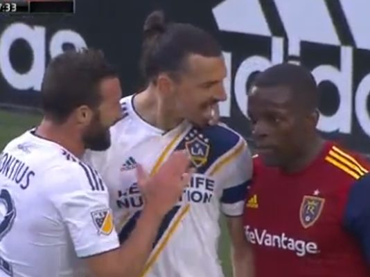 Video: Zlatan teki voittomaalin ja kihisi vastustajan pakille