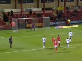 Video: William Jääskeläinen pelasi nollapelin ja torjui rankkarin Englannin Kakkosliigassa