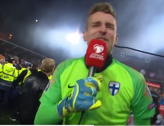 Video: Suomi varmistaa EM-kisapaikan – Lukas Hradecky laulaa Sweet Carolinea suorassa lähetyksessä