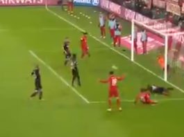 Video: Lukas Hradeckylta upea tuplatorjunta – Bayern München kaatui vieraskentällä