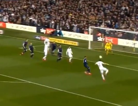 Video: Leeds-pelaajalta silmiä hivelevän kaunis volleymaali Mestaruussarjassa