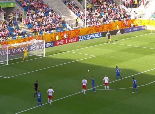 Video: Andrea Pinamonti ratkaisee Panenka-rankkarilla Italialle jatkopaikan U20 MM-kisoissa