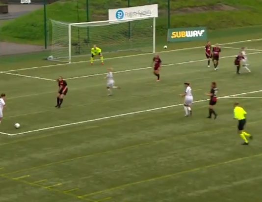 Video: FC Hongan Tiia Savolainen pamautti täydellisen ylänurkkamaalin