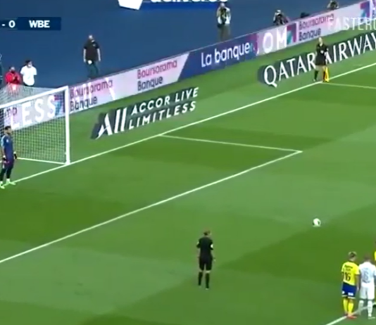 Video: Neymar syöttää rankkarin viereen ja Mauro Icardi viimeistelee