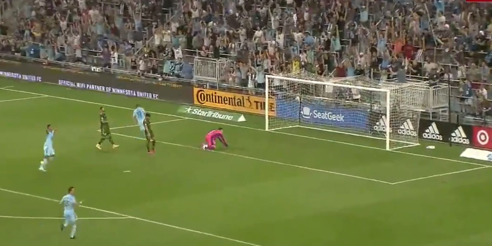 Video Robin Lod laukoi voittomaalin MLSssä