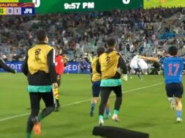 Video: Japani etenee MM-kisoihin – voittomaali Australian verkkoon aivan lopussa