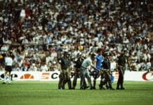 Video: Harald Schumacher ryntää MM-kisoissa 1982 – Patrick Battiston vaipuu koomaan