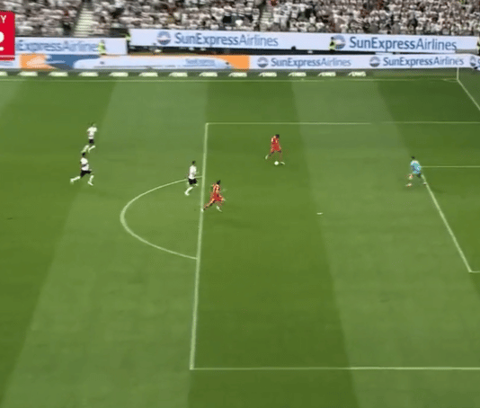 Video: Bayern München tuhri 2vs0-hyökkäyksen huvittavalla tavalla