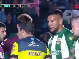 Video: Erotuomari jakeli neljä keltaista korttia samalla sekunnilla