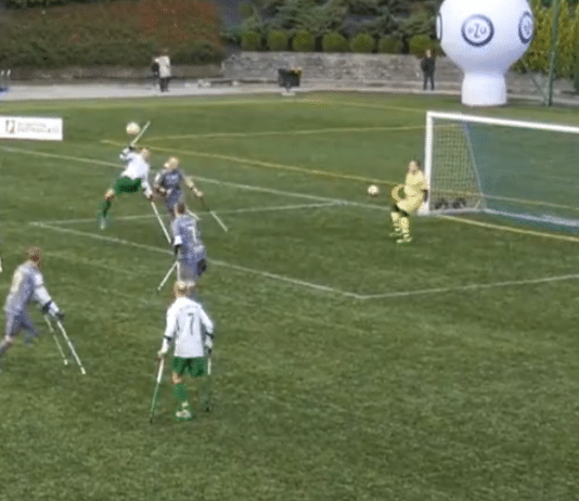 Klassikkovideo: Amputoitu Marcin Oleksy laukoo saksipotkumaalin – Puskás-palkinnon arvoisesti