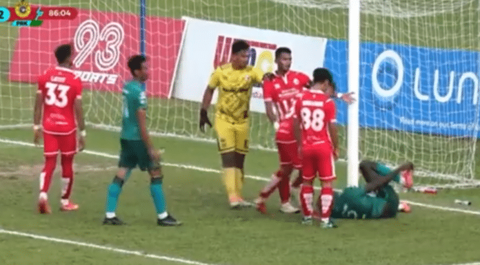 Klassikkovideo: Sunday Afolabi suorittaa eeppisen nolon filmauksen Malesian pääsarjassa