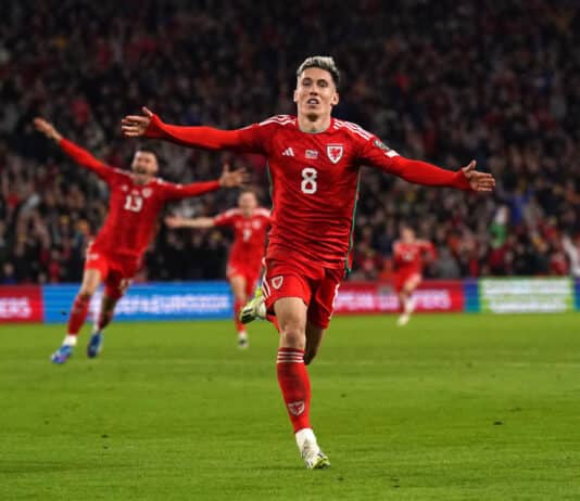 Video: Walesin Harry Wilson upotti Kroatian EM-karsinnoissa