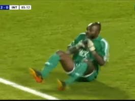 Klassikkovideo: Kulttimaalivahti Robert Kidiaba ja hämmentävä tavaramerkkituuletus