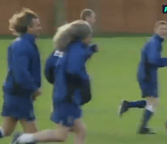 Klassikkovideo: Paul Gascoigne imitoi peruukki päässään joukkuetoveri David Ginolaa