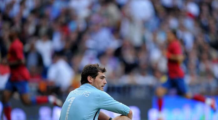 Klassikkovideo: Iker Casillas julkaisi koosteen omista virheistään tukeakseen Loris Kariusta