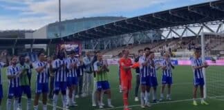 HJK voitti lauantaina Veikkausliigan kärkikamppailussa Valkeakosken Hakan maalein 2–0 ja nousi Veikkausliigan kärkeen.