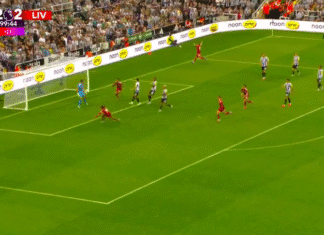 Video: 16-vuotias Rio Ngumoha ratkaisi voiton Liverpoolille eeppisessä trillerissä