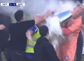 Klassikkovideo: Melbournen derby lähti käsistä – maalivahtia heitettiin sangolla päähän