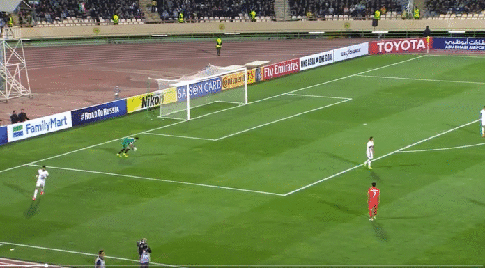 Video: Iranin maalivahti Alireza Beiranvand ja jalkapallohistorian pisin heitto vuonna 2016