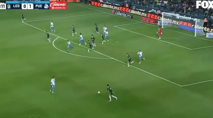 Video: Kolumbialaislegenda James Rodríguez jakeli häikäisevän läpisyötön Meksikon liigassa