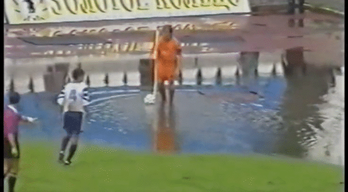 Klassikkovideo: Gaizka Mendietan kulmapotku valtavasta vesilätäköstä Intertoto Cupissa 1998