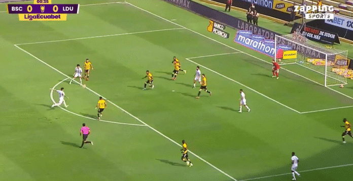 Video: Fernando Cornejo pamautti uskomattoman volleymaalin Ecuadorin pääsarjassa