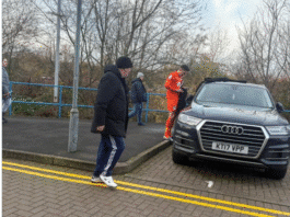 Huddersfield-maalivahti lähti heti loppuvihellyksen jälkeen kiireellä synnytysosastolle