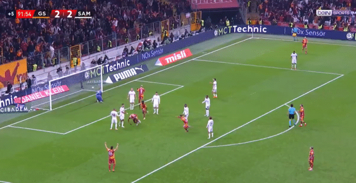 Video: Victor Osimhen painoi saksipotkulla voittomaalin lisäajalla Galatasaraylle