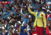 Video: Hillitön suoritus katsomossa – Kongon fani seisoi täysin jähmettyneenä läpi koko ottelun