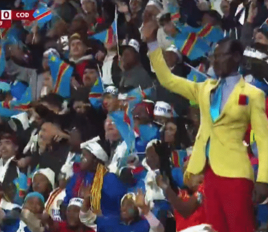 Video: Hillitön suoritus katsomossa – Kongon fani seisoi täysin jähmettyneenä läpi koko ottelun