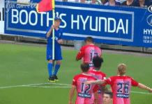 Video: Tim Cahill tekee maalin – yllättäen pallopoika pilaa tavaramerkkituuletuksen 2016